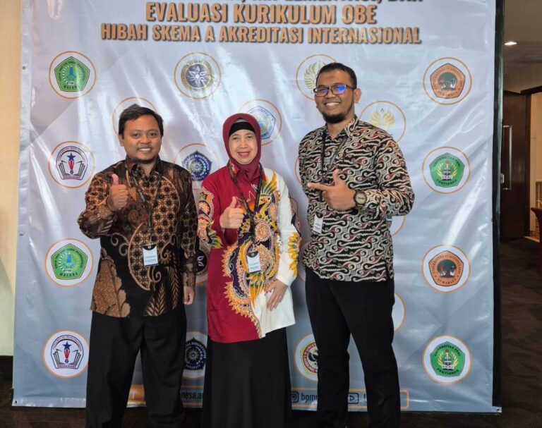 Tiga orang tim UMM belajar akreditasi ASIIN