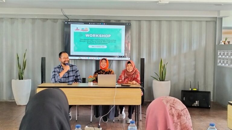 Penguatan Komunitas Belajar Guru di SMP Muhammadiyah 8 Kota Batu: Kolaborasi Nyata Kampus dan Sekolah dalam Meningkatkan Kualitas Pembelajaran