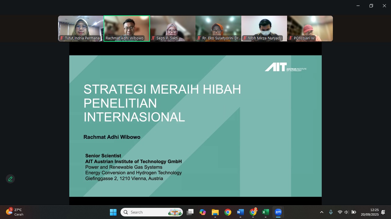Pemaparan Materi oleh Narasumber Pertama (Rachmat Adhi Wibowo)