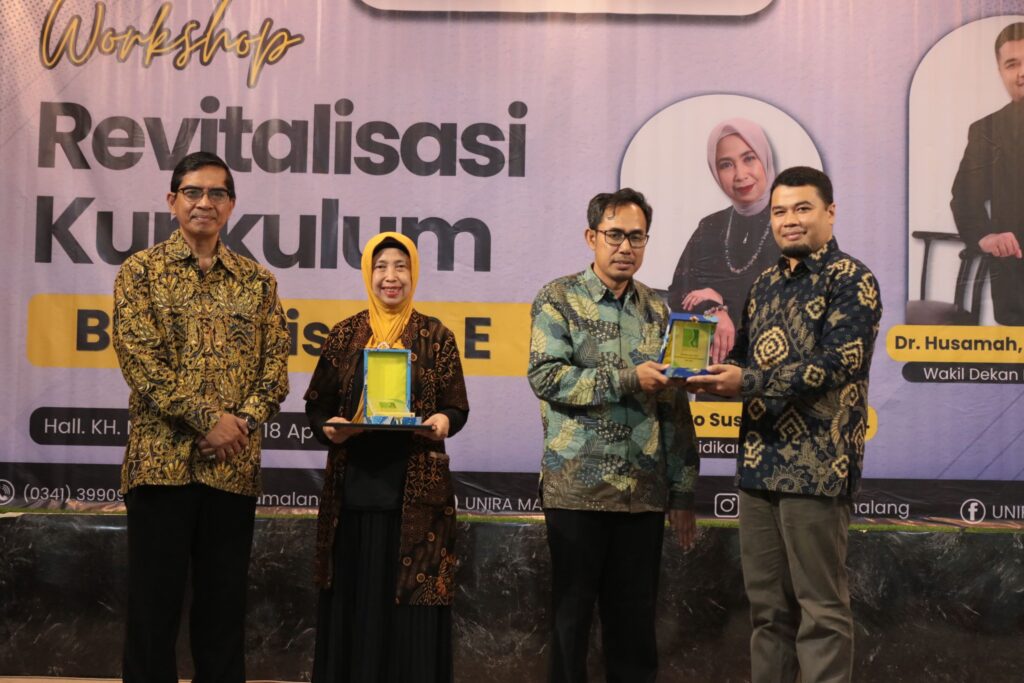 Foto Dosen UMM sebagai Pemateri bersama pimpinan UNIRA